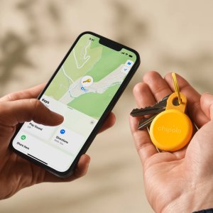 Chipolo LOOP – Rechargeable Bluetooth Tracker with Silicone Loop for iOS & Android, Honey 2