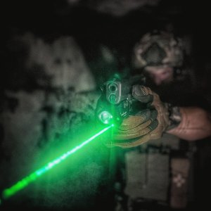 Latarka Fenix Latarka na broń GL23R 9