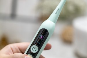Szczoteczka 4Swiss ST216 Electrosonic Care+ Black 14