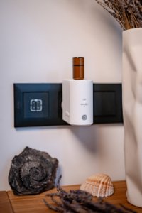 Dyfuzor zapachowy Stadler Form Dyfuzor olejków, aromatyzator zapachowy z czujnikiem ruchu Humanas Home Spirit - biały 103