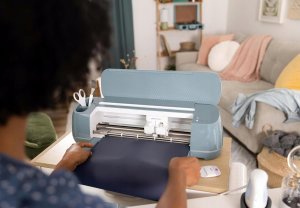 Ploter Cricut Cricut Maker 4 Zestaw Essentials Ploter tnący z Pakietem Akcesoriów 2