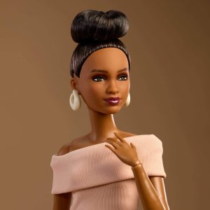 Lalka Barbie Mattel Signature Basics Lalka kolekcjonerska 08 (JJX27) 3