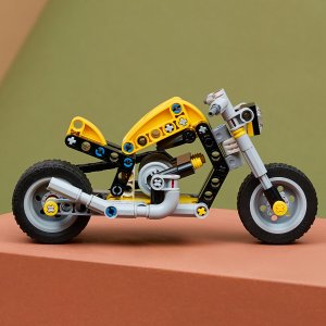 LEGO Technic Żółty motocykl (42225) 9
