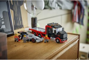LEGO City Ciężarówka F1® z bolidem Audi F1® (60493) 9