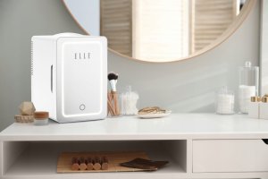 Elle Mini lodówka z lusterkiem do makijażu LED ELLE 6L biała 3