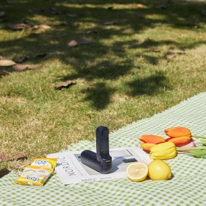 Wentylator Jisulife Mini wentylator Jisulife Handheld Fan Life8 przenośny wiatraczek USB z funkcją powerbanka 2000mAh i latarką - niebieski 4