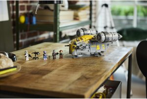 LEGO Star Wars Brzeszczot™ (75447) 9