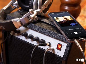 Max Zestaw: Gitara elektryczna GigKit Max czarna + wzmacniacz akcesoria one size 12