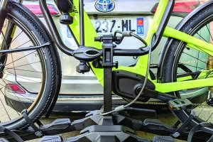 Buzz Rack Buzzrack Scorpion Pro Uchwyt rowerowy na 3 rowery elektryczne 4