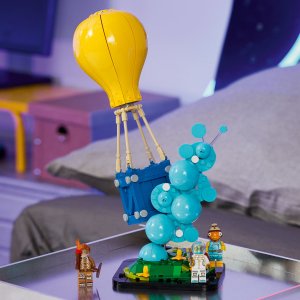 LEGO Fortnite Supply Drop (77080) 9