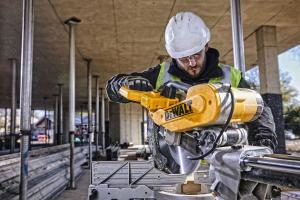 Ukośnica Dewalt DWS780 1675 W 305 mm 7