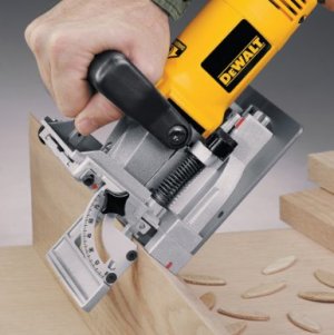 Frezarka Dewalt DW682K 600 W 5