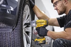 Klucz udarowy Dewalt 18V XR 1/2" 2 X 5Ah (DCF899P2-QW) 4