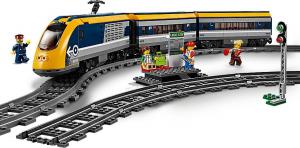 LEGO City Pociąg Pasażerski (60197) 4