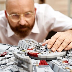 LEGO Star Wars Millennium Falcon (75192) 5