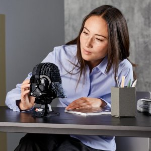 LEGO Star Wars Hełm Dartha Vadera (75304) 2