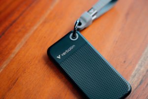 Dysk zewnętrzny SSD Verbatim Pocket 256GB Czarno-szary (.) 4