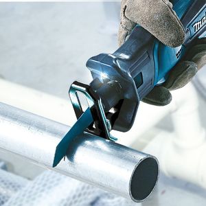 Piła szablasta Makita 18 V 2