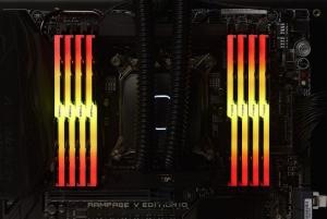 Pamięć G.Skill Trident Z RGB, DDR4, 32 GB, 4000MHz, CL18 (F4-4000C18Q-32GTZRB) 8