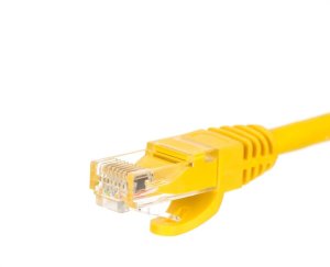 NetRack patchcord RJ45, osłonka zalewana, kat. 6 UTP, 2m żółty (BZPAT26Y) 2
