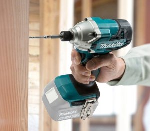 Makita Zakrętarka DTD156Z 18 V (Opakowanie zastępcze) 2