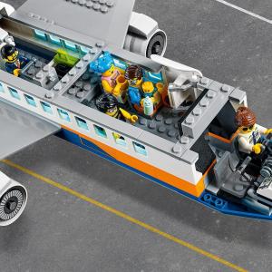 LEGO City Samolot pasażerski (60262) 5