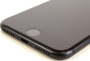 Smartfon poleasingowy Apple iPhone 7 2/32GB Czarny Powystawowy 5