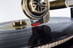 Gramofon Platinium 7951-P Z tubą 4