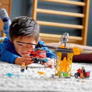 LEGO City Strażacki helikopter ratunkowy (60281) 5