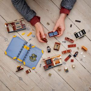 LEGO Harry Potter Chwile z Hogwartu: zajęcia z zaklęć i uroków (76385) 4