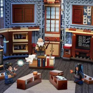 LEGO Harry Potter Chwile z Hogwartu: zajęcia z zaklęć i uroków (76385) 6