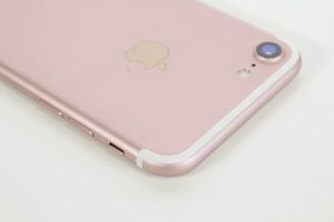 Smartfon poleasingowy Apple iPhone 7 2/32GB Różowe złoto 4
