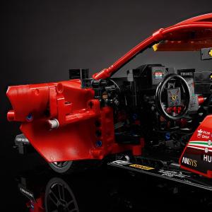 LEGO Technic Ferrari 488 GTE AF Corse #51 (42125) 5