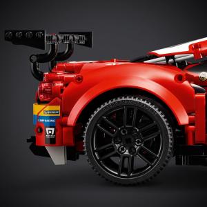 LEGO Technic Ferrari 488 GTE AF Corse #51 (42125) 8