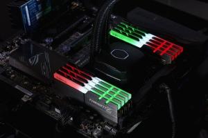 Pamięć G.Skill Trident Z RGB, DDR4, 32 GB, 4000MHz, CL18 (F4-4000C18D-32GTZR) 3