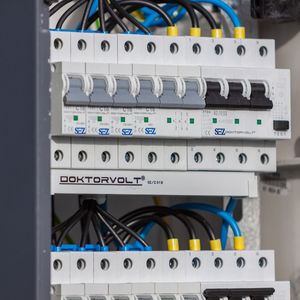 Doktorvolt Słupek dystrybucyjny CV-CAMP 2x(2x230V 1x16A 1x230V/3p) DV 2209 3