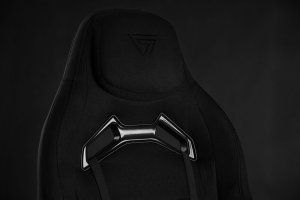 Fotel SENSE7 Vanguard FF + Podkładka PREYON Falcon 11