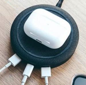 Ładowarka Mophie Indukcyjna 2x USB-A 1x USB-C 3 A (MPH043) 2