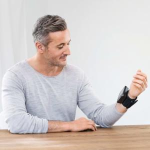 Ciśnieniomierz Beurer Beurer blood pressure monitor BC54 silver 2