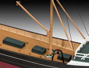 Revell Northsea Fishing Trawler (GXP-550535) 4