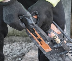 Evolution Elektryczna piła do betonu Evolution R300DCT+ z systemem eliminacji pyłu i z tarczą diamentową premium 300mm 2