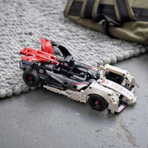 LEGO Technic Formula E Porsche 99X Electric (42137) 2