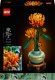 LEGO Icons Chryzantema (10368) 13