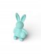 Dekoracja świąteczna Cotton World Nowoczesna dekoracja wielkanocna Ribbed Bunny with Egg figurka zajączka 3D - błękit 1