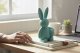 Dekoracja świąteczna Cotton World Nowoczesna dekoracja wielkanocna Ribbed Bunny with Egg figurka zajączka 3D - błękit 6