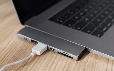 Przydatne przejściówki do laptopów z systemem Windows Przydatne przejściówki do laptopów z systemem Windows