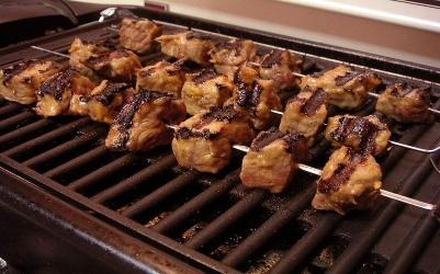Jak wyczyścić grill elektryczny? Poradnik krok po kroku. Jak wyczyścić grill elektryczny? Poradnik krok po kroku.