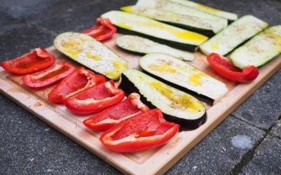 Jak grillować mięso, ryby i warzywa na grillu elektrycznym? Jak grillować mięso, ryby i warzywa na grillu elektrycznym?