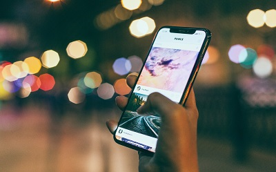 Jak połączyć telefon z zestawem głośnomówiącym?