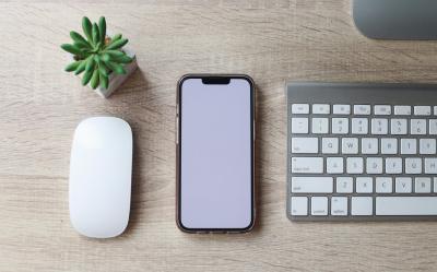 Klawiatura i myszka do telefonu – jak podłączyć peryferia komputerowe do smartfona? Klawiatura i myszka do telefonu – jak podłączyć peryferia komputerowe do smartfona?